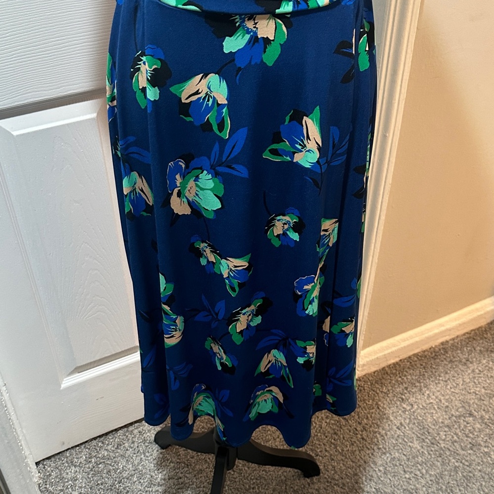 💙Floral Wrap Dress💙 - Picture 5 of 8